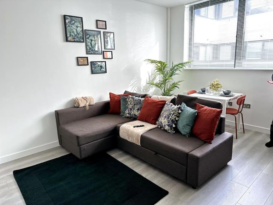 Studio Apartment In Milton Keynes Zewnętrze zdjęcie